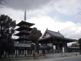 四天王寺式の伽藍配置ですねー