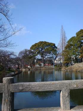 股ヶ池明神があります。